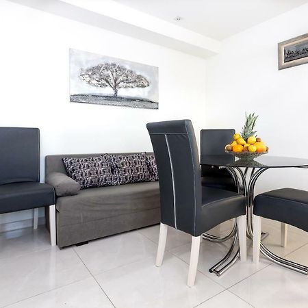 Urban Luxury Suites Juricevic Duće Buitenkant foto