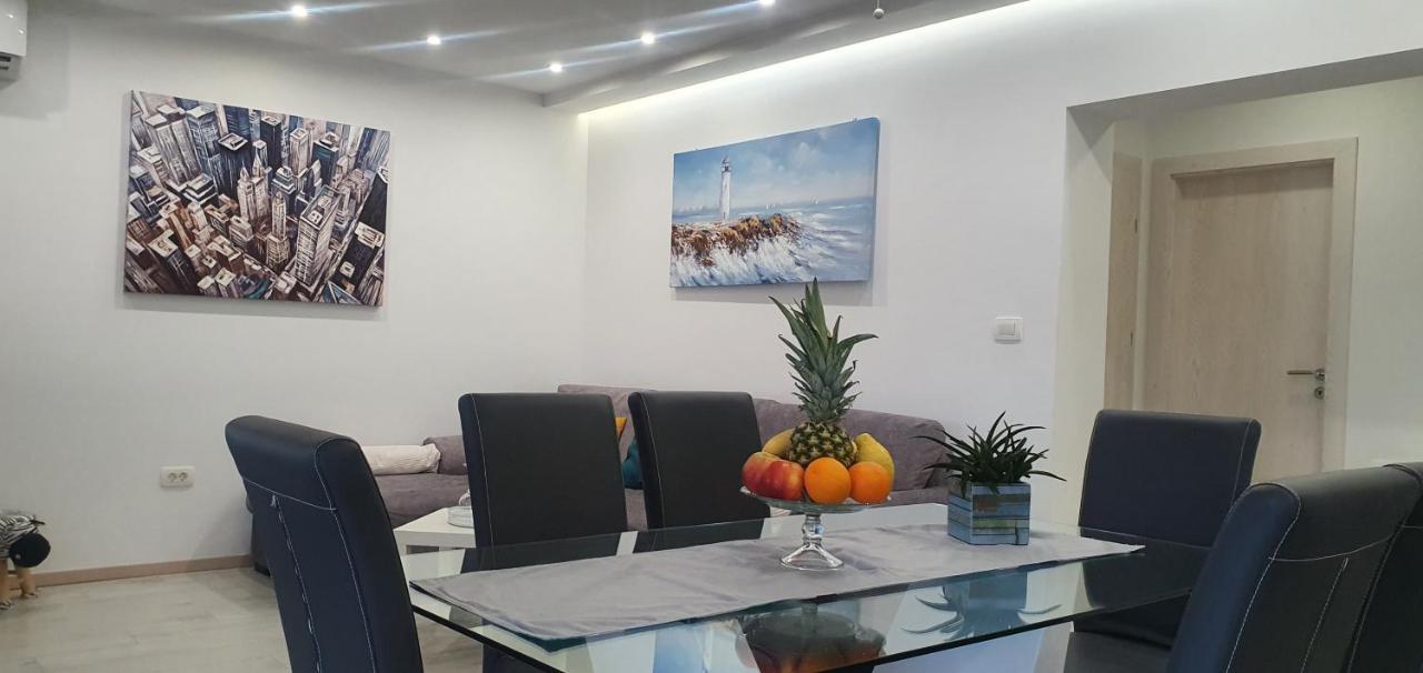 Urban Luxury Suites Juricevic Duće Buitenkant foto