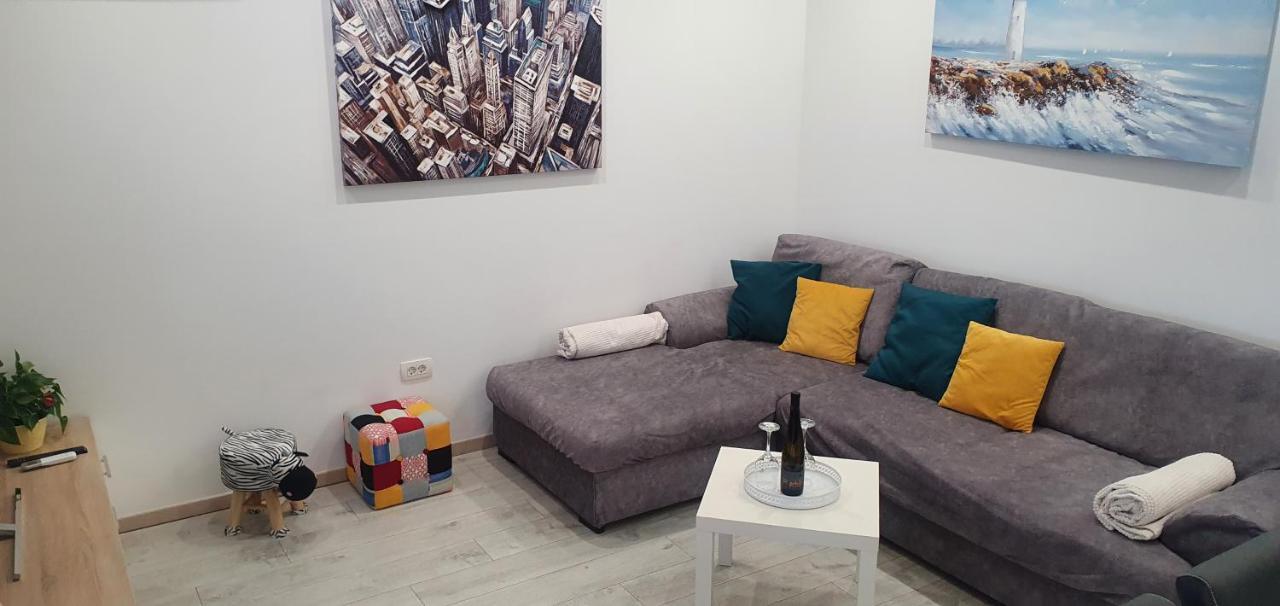 Urban Luxury Suites Juricevic Duće Buitenkant foto