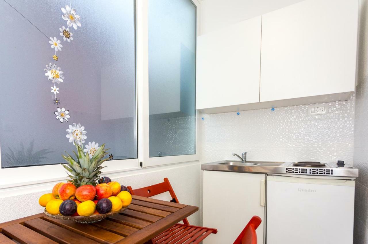 Urban Luxury Suites Juricevic Duće Buitenkant foto