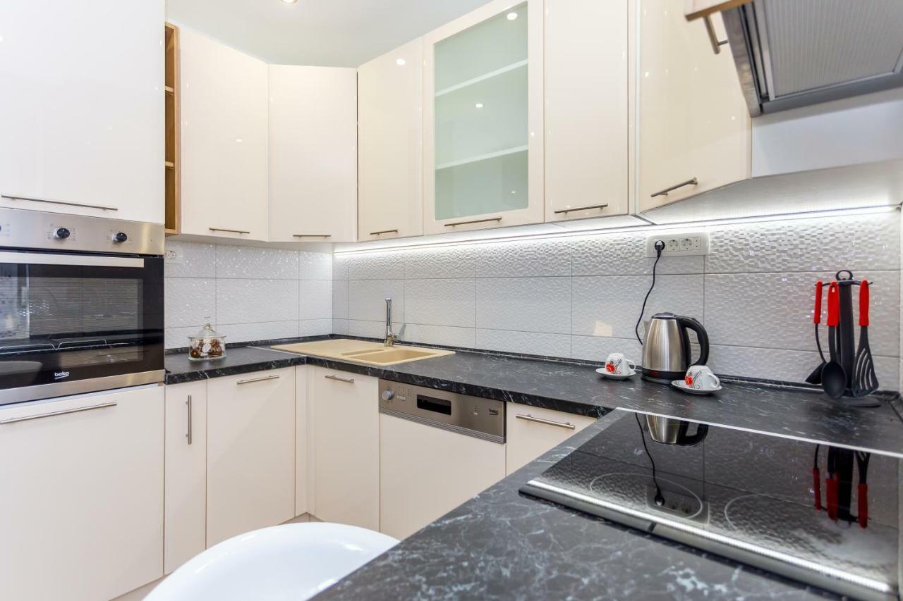 Urban Luxury Suites Juricevic Duće Buitenkant foto