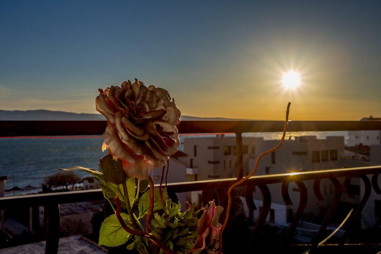 Urban Luxury Suites Juricevic Duće Buitenkant foto